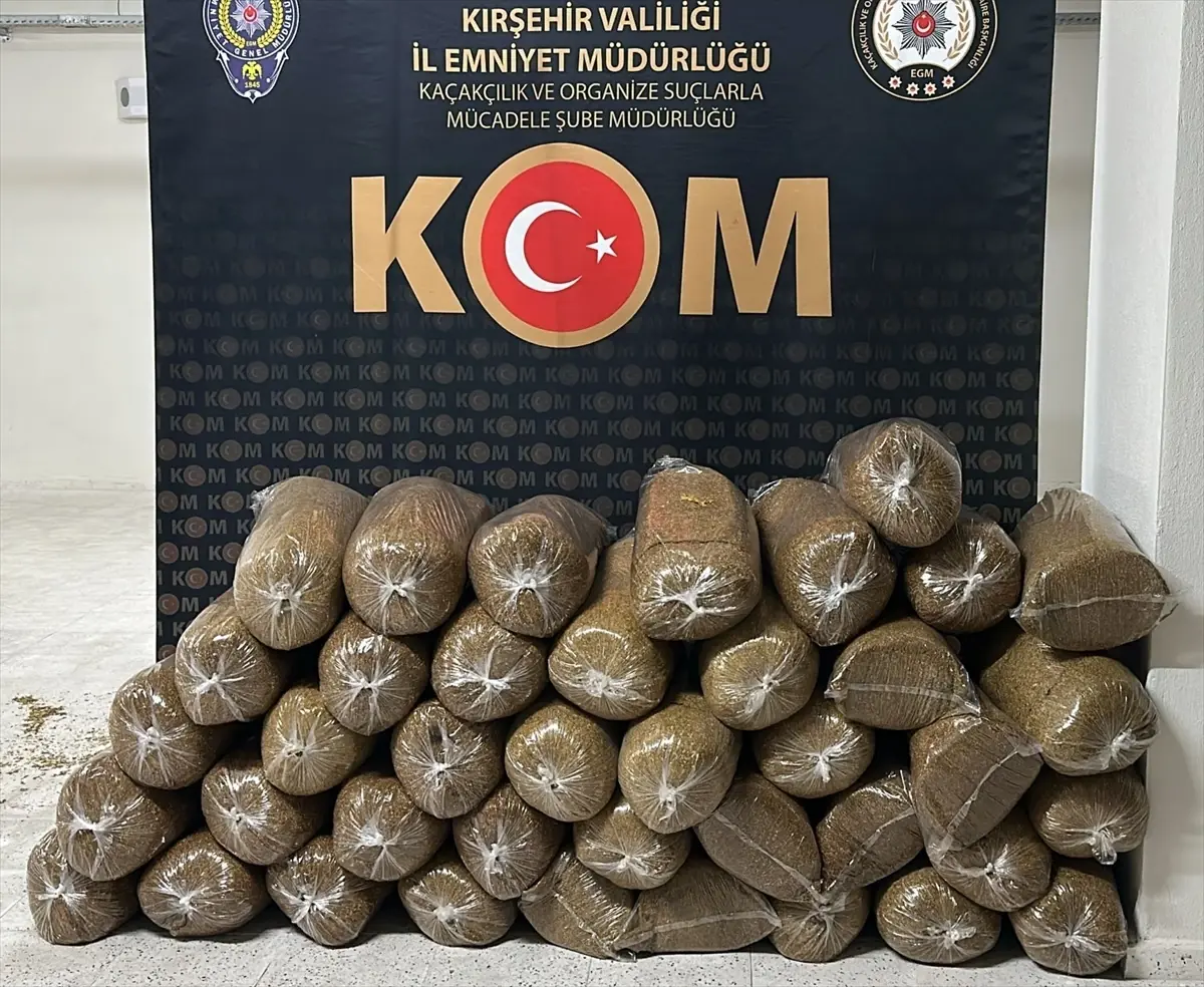 Kırşehir'de 200 Kilogram Kaçak Tütün Kamyonette Ele Geçirildi