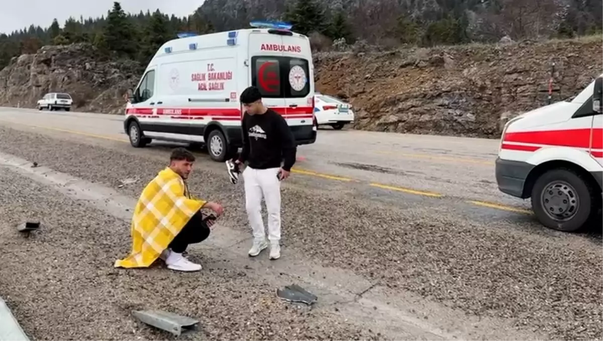 Seydişehir'de Yolcu Otobüsü Devrildi: 20 Kişi Yaralı, 3'ü Ağır