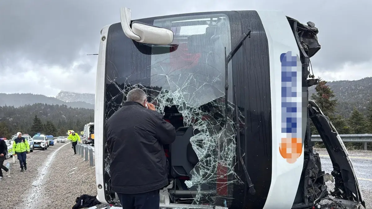 Seydişehir'de Otobüs Kazası: 15 Kişi Yaralandı, 2'si Ağır Yaralı