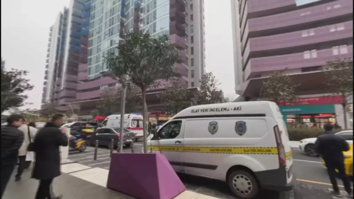 Sivas'ta TIR Çarpması: Hafif Ticari Araç Sürücüsü Ağır Yaralı