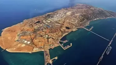 ABD donanmasının Hark Adası'na yönlendirilmiş gemileri