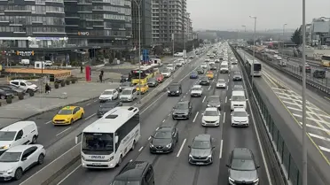İstanbul’da sabah trafiği ve yağış