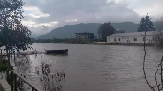 Asi Nehri'nde yükselen su seviyesi