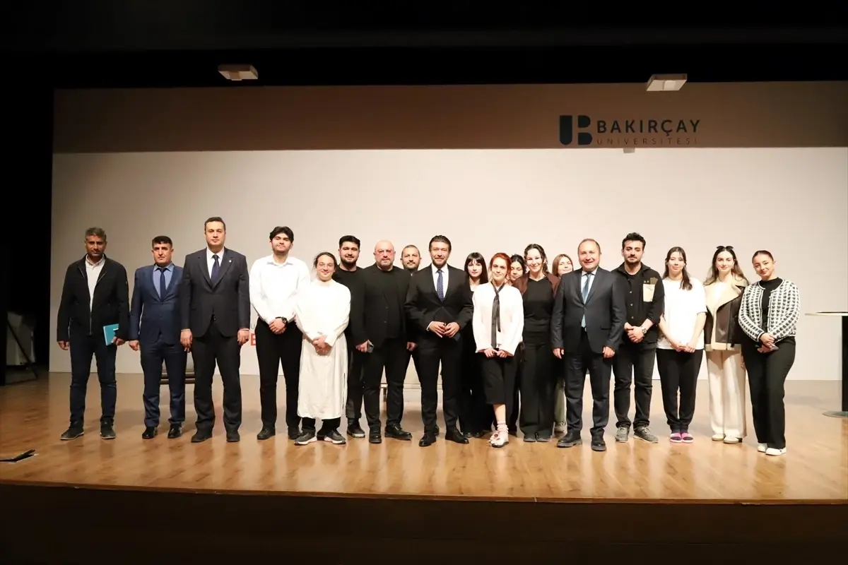 Devlet Tiyatroları ve Bakırçay Üniversitesi Ortak Sahneye Çıktı