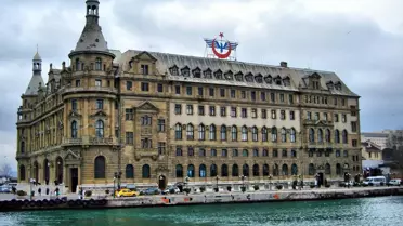 Müzecilikte Dönüşüm: Ersoy ve Molinari'nin Haydarpaşa ve Sirkeci Projeleri
