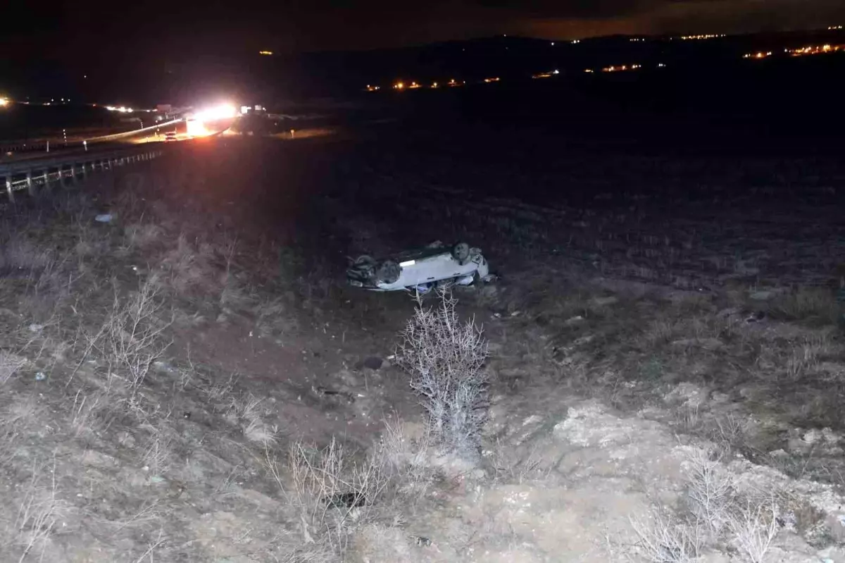 Nevşehir'de Kontrolden Çıkan Araç Şarampole Çıktı: 4 Yaralı