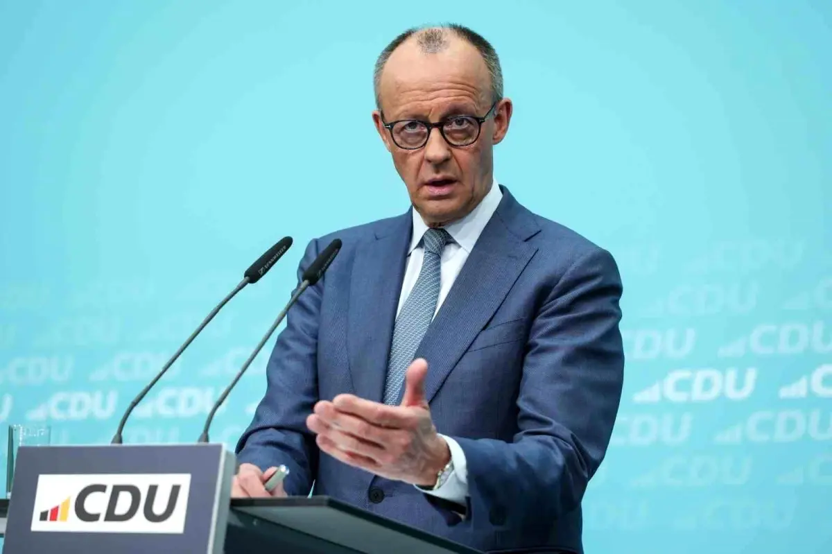 Almanya Başbakanı Merz, Trump ile Görüştü: İran'daki Saldırılar Ertelendi