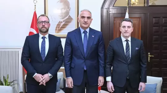 Bakan Ersoy ve Kuzey Makedonya kültür bakanı Ljutk görüşme anı