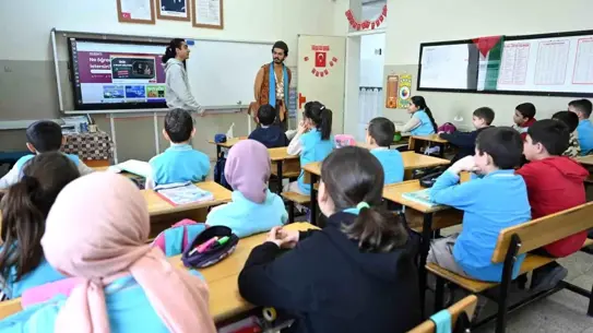 Konya’da gerçekleştirilen sınıf tiyatrosu sahnesi