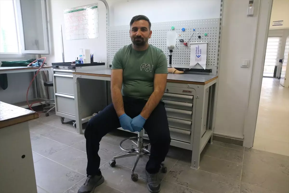 Ampute Bacakla Hayata Yeniden Başlayan Tekniker Mehmet Karakaş'ın İlham Verici Hikayesi