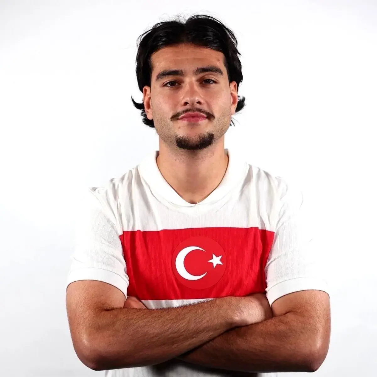 Aral Şimşir'in Dünya Kupası Yolculuğu Durakladı: Sakatlık Nedeniyle Kadro Dışında