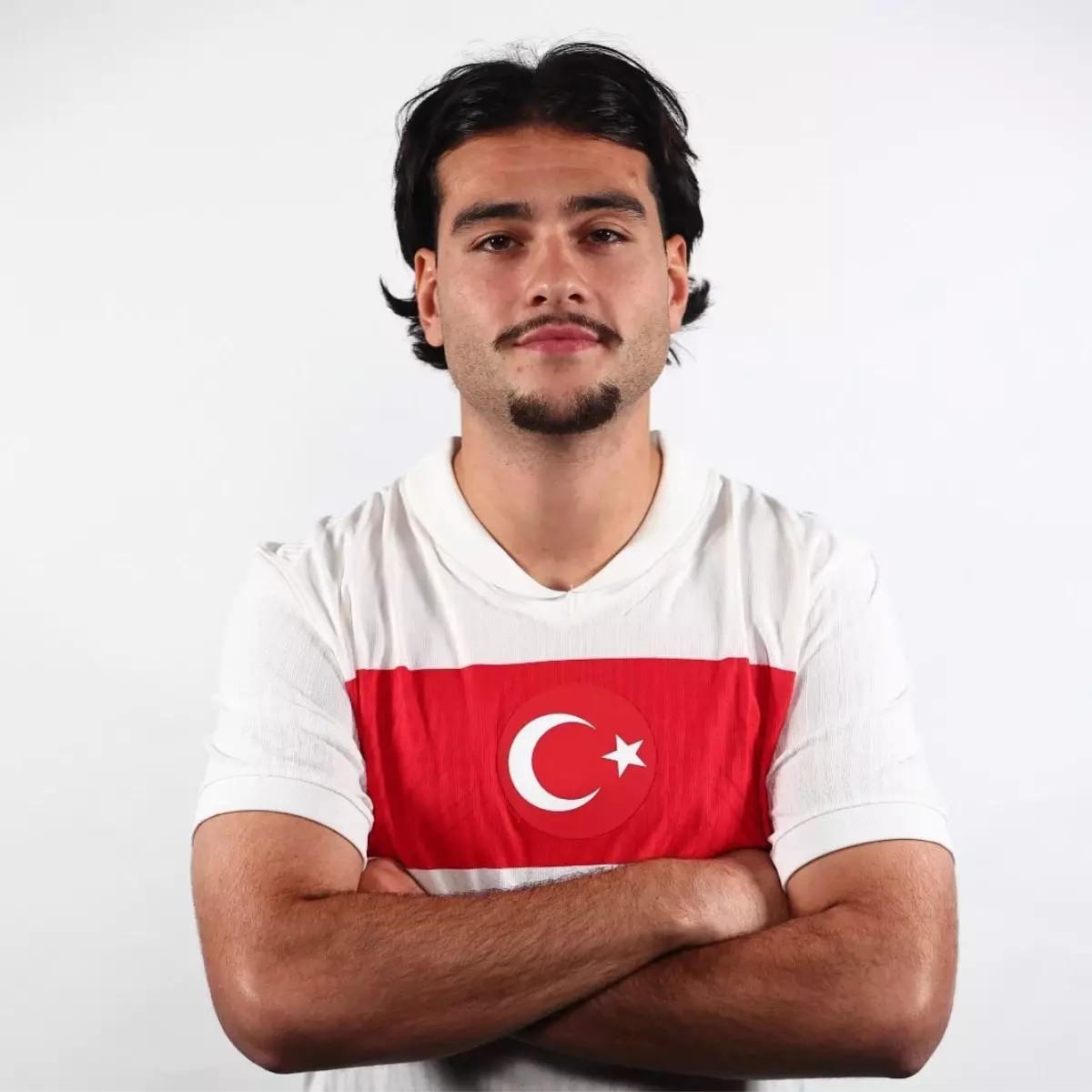 Aral Şimşir, Milli Takım Kadrosundan Çıkarıldı: Sakatlığı Takımı Nasıl Etkileyecek?