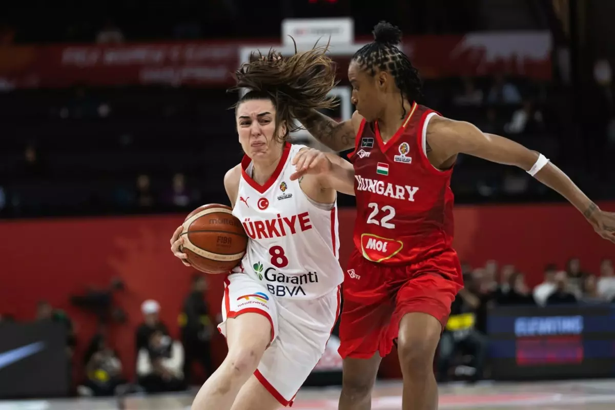 Ayşe Cora’nın Galatasaray’daki Sakatlığı: Kaburga Kırığı Açıklandı