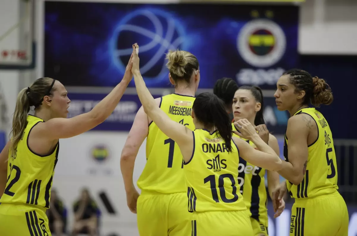 Fenerbahçe Opet, Çimsa Mersin'i 73-62 Mağlup Etti: Play-Off Yarı Finali Detayları
