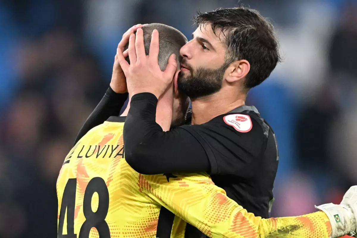 Galatasaray, 22 Yaşındaki Ümit Akdağ'ı Transfer Etmek İstediğini Duyurdu