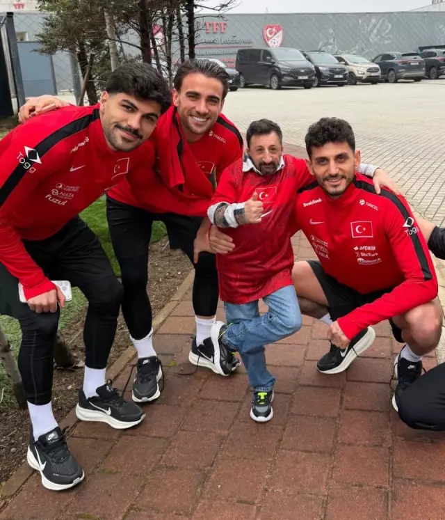 Köksal Baba ve futbolcular