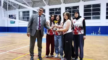 Kurumlararası voleybol turnuvası final maç görüntüsü