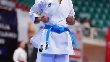 Hayrulnisa Çiğirdik ve Esra Çelik milli takım formasıyla