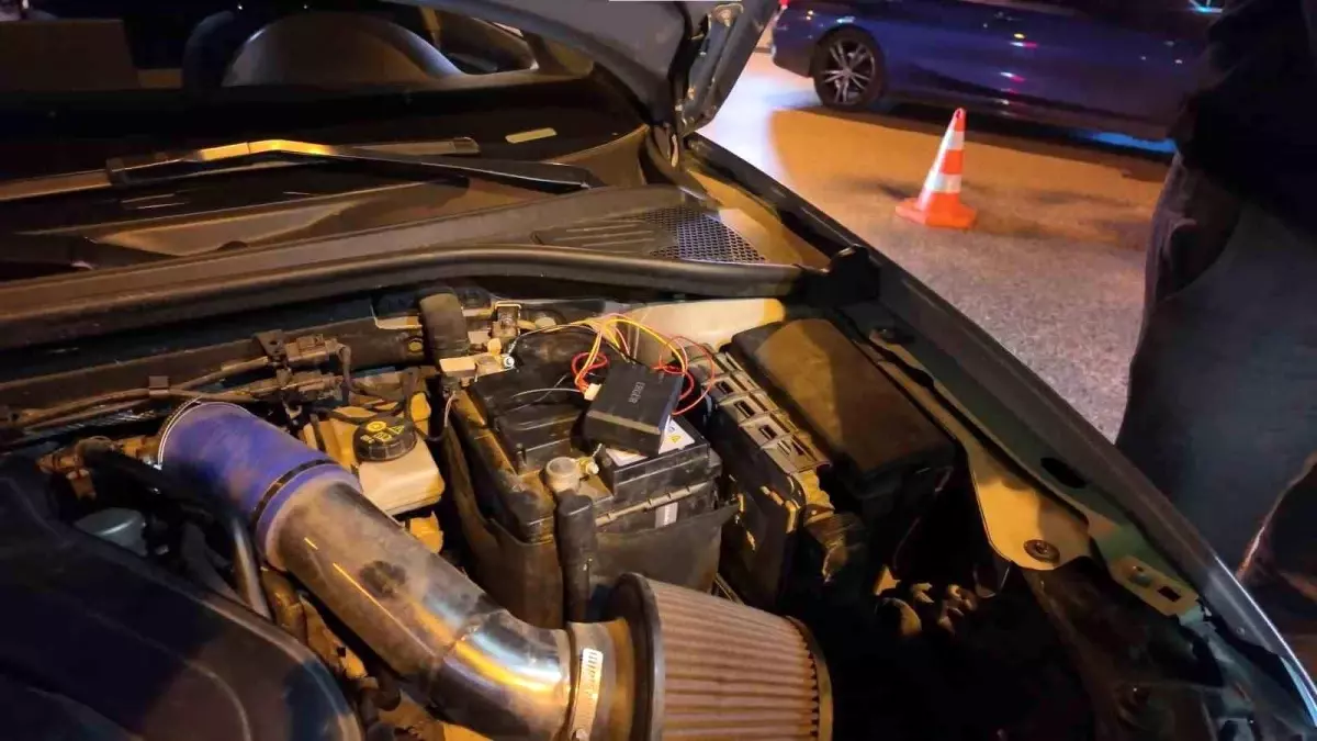 Kadıköy'de Yasa Dışı Egzoz Sistemi Tespit Edildi, Sürücüye 16 Bin TL Ceza Kesildi