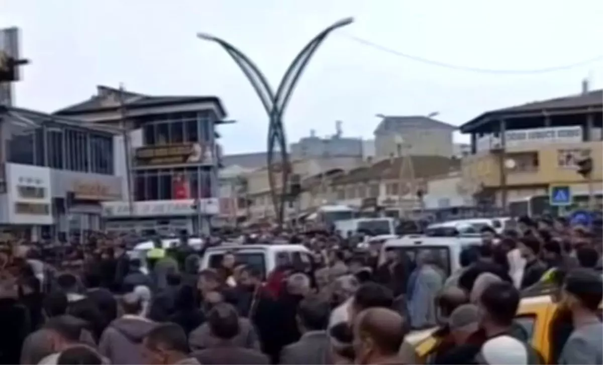 Erciş'te Çıkan Taşlı Sopalı Kavga 3 Yaralıyla Sonlandı