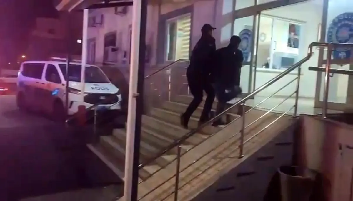 Adana’da 32 Yıl Hapis Cezalı Çalıntı Motosikletli Firarisi Yakalandı