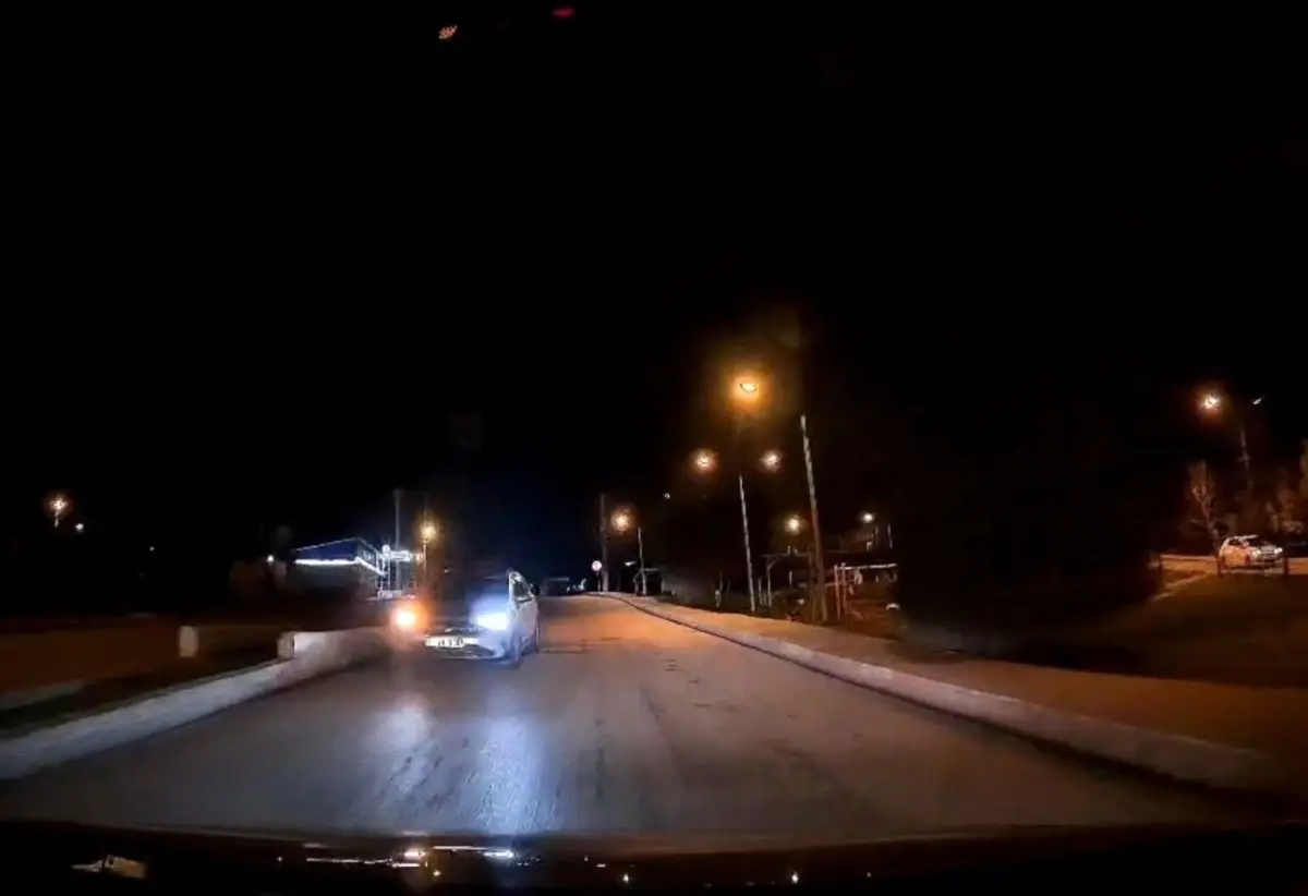 Karabük'te Ters Yön Sürüşü Şehir Trafiğini Panik İçine Sürükledi