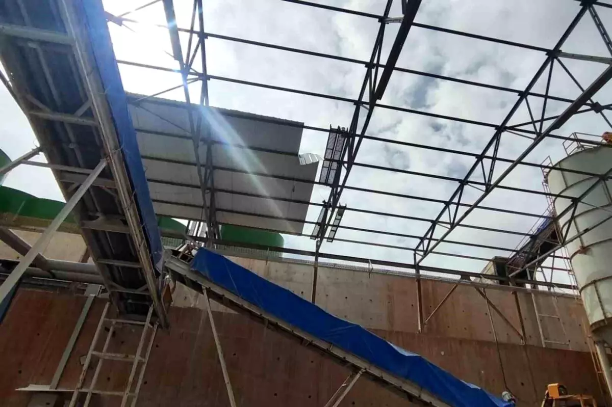 Kırıkkale Safir Tuz Fabrikası'nda Çatı Montajı Sırasında İşçi Düşerek Hayatını Kaybetti