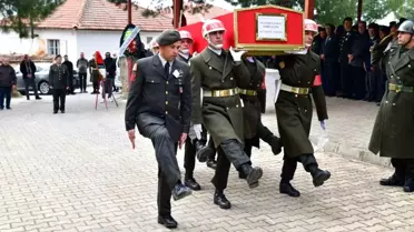 Alaşehir'de Kıbrıs Gazisi Süleyman Çopur'un Vefatı ve Askeri Törenle Uğurlanışı