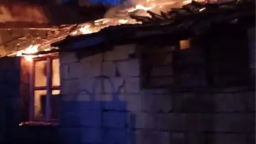 Hatay'ın Dörtyol İlçesinde Metrek Bina Yangını Hızlıca Kontrol Altına Alındı