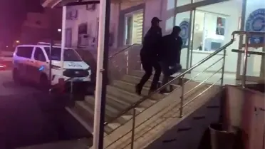 Çalıntı motosiklet ve yakalanan firari