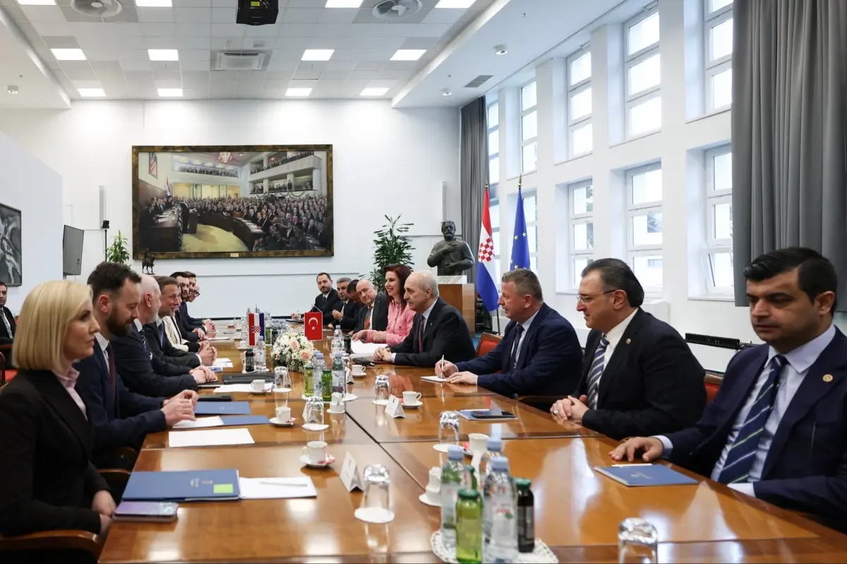 TBMM Başkanı Kurtulmuş, Hırvatistan’da Üç Deniz Girişimi Zirvesi’ne Katıldı