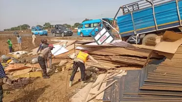 Nijerya'nın Niger Eyaletinde Hızlı Kamyon Devrildi: 10 Kişi Hayatını Kaybetti
