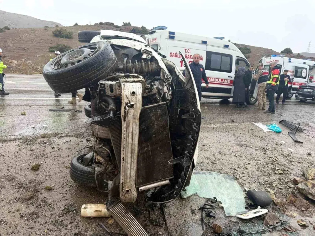 Bingöl'de Bayram Trafik Kazaları: 1 Ölü, 37 Yaralı