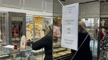 Altın fiyatları düşüşü sonrası kuyumcunun tabelası