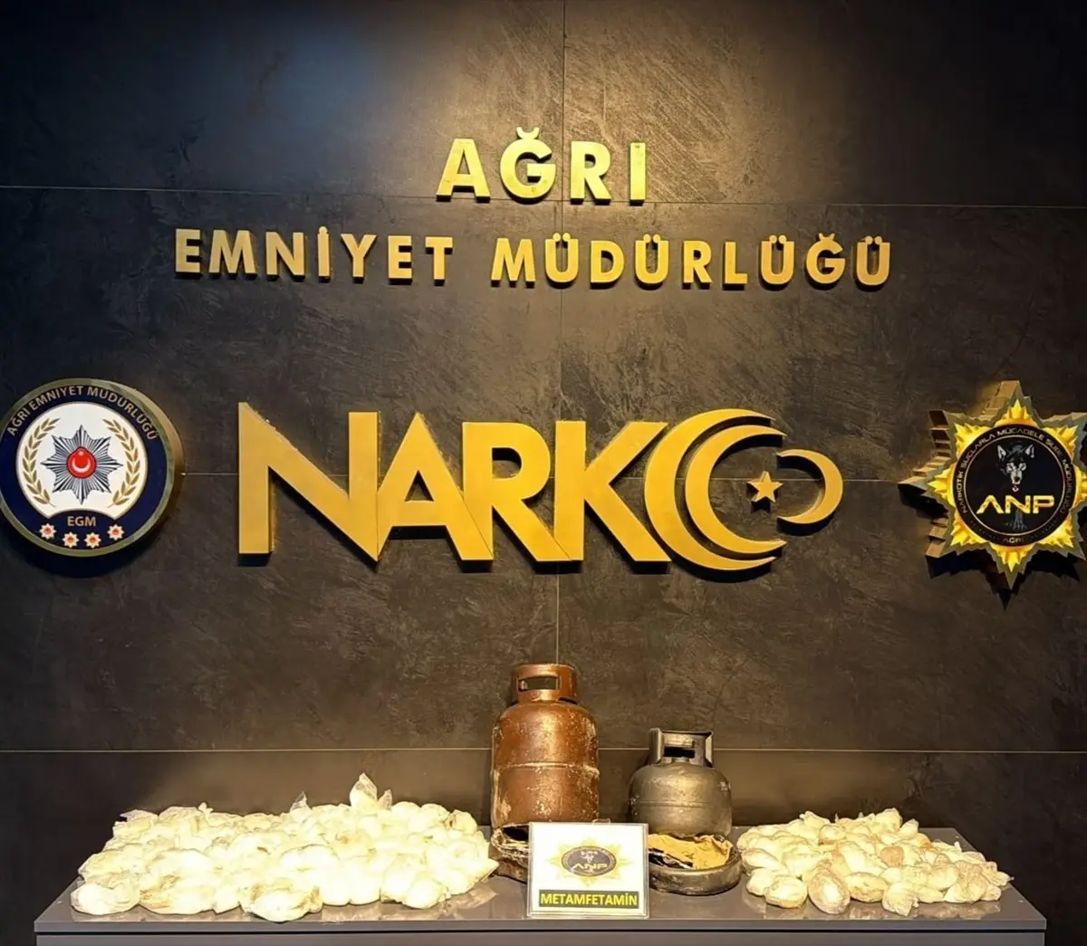 Ağrı'da Tırda Yakalanan 8,3 Kilo Sentetik Uyuşturucu Operasyonu