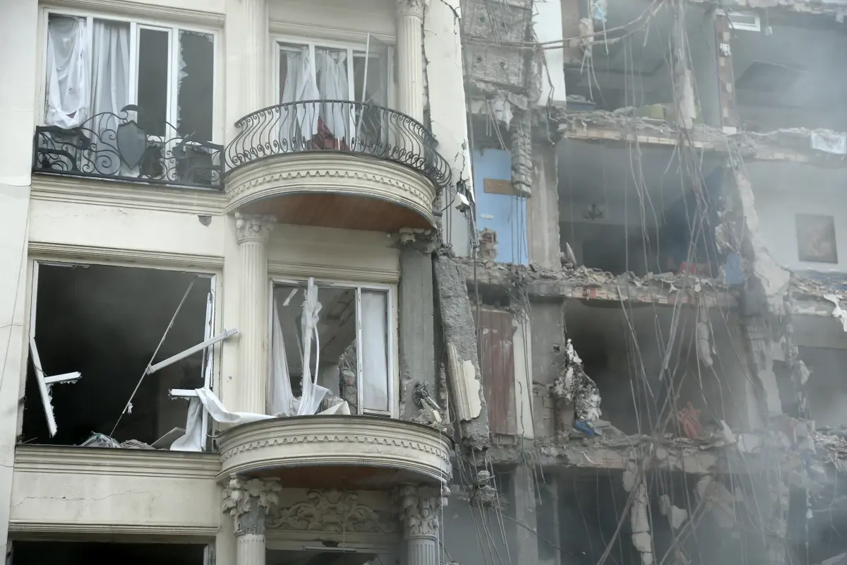 ABD ve İsrail'in İran Hedefli Hava Saldırısı: Tehran’da Geniş Ölçekte Hasar