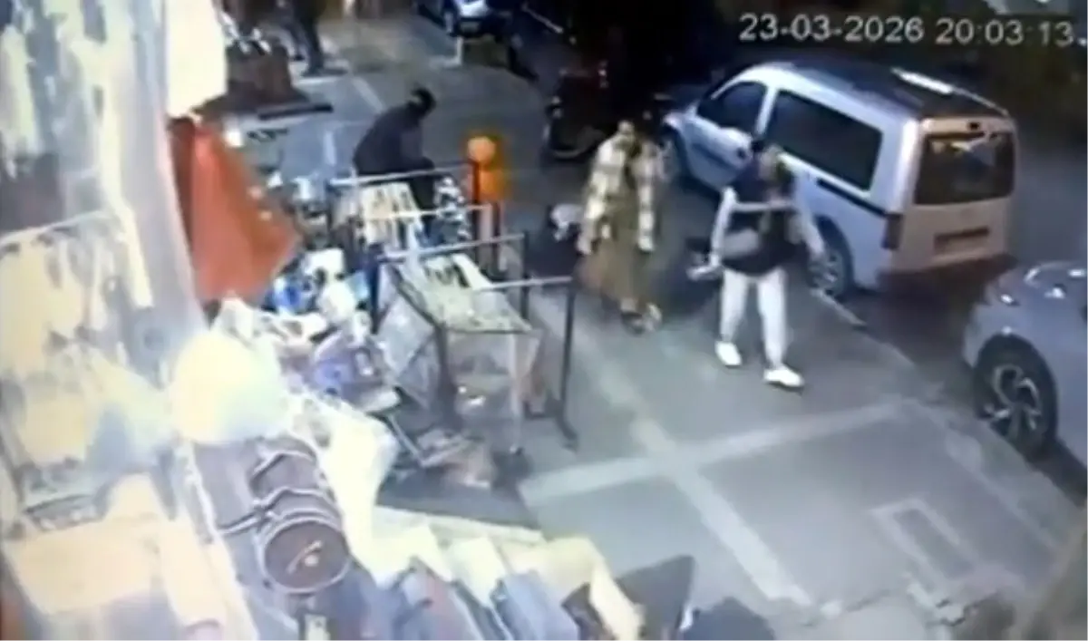 Avcılar’da 4 Kadın Çocuk Kıyafeti Çalarak Kaçtı: Güvenlik Kameraları Olayı Belgeledi