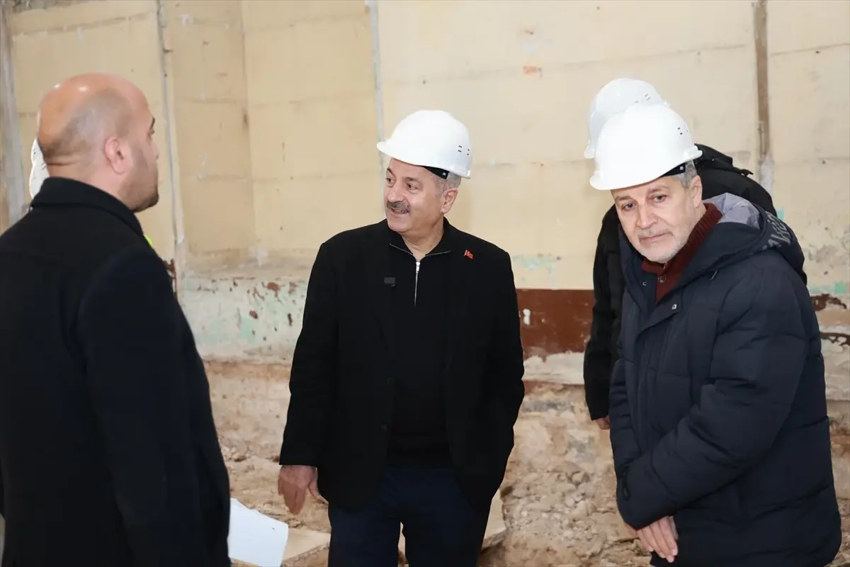 Gebze’de Tarihi Çarşı Hamamı’nın Restorasyonu Hız Kesmeden Sürüyor