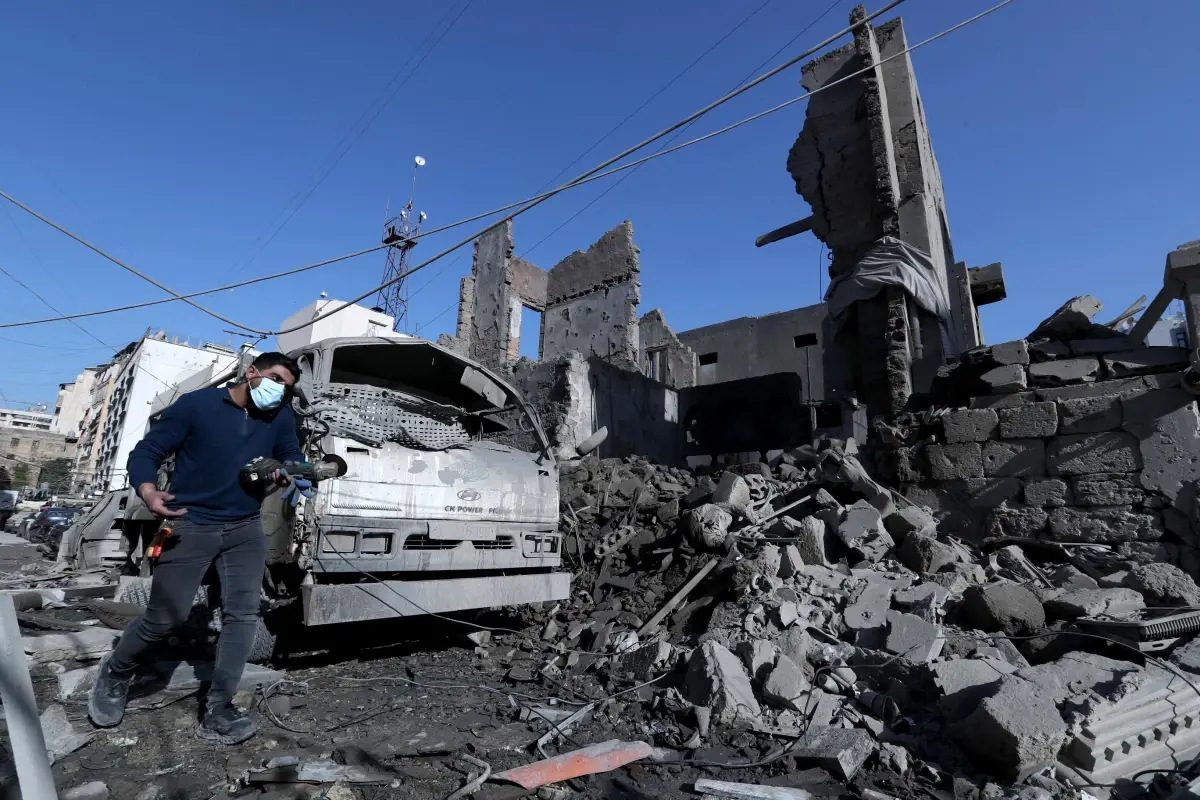 Beyrut'un güneyindeki yıkım