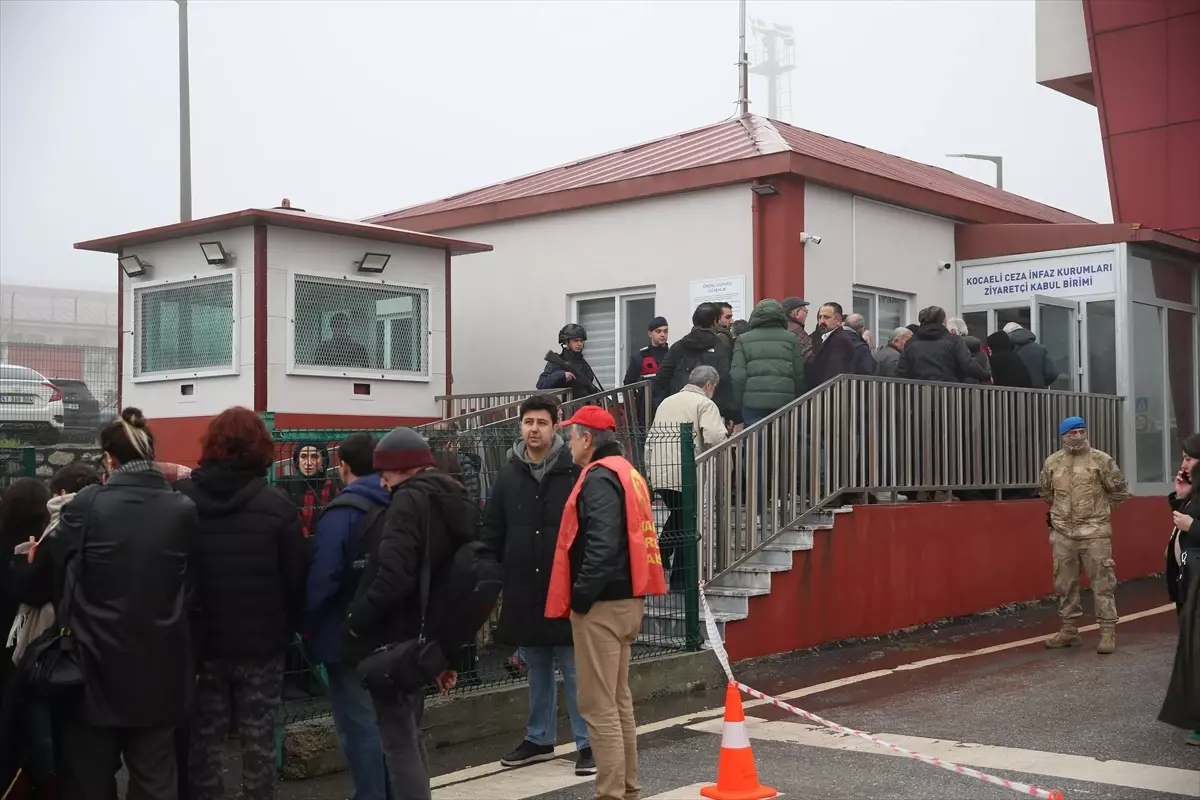 Dilovası'nda Kozmetik Fabrika Yangını Dava Süreci Başladı