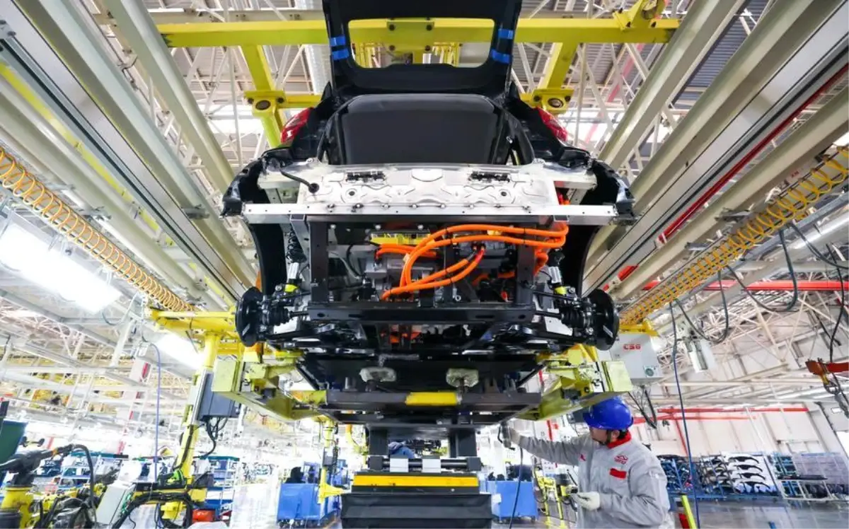Çin Otomotiv Devi, Global Satışlarda Japonya’yı Geride Bıraktı