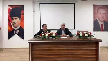 Belediye binası ve çalışanlar