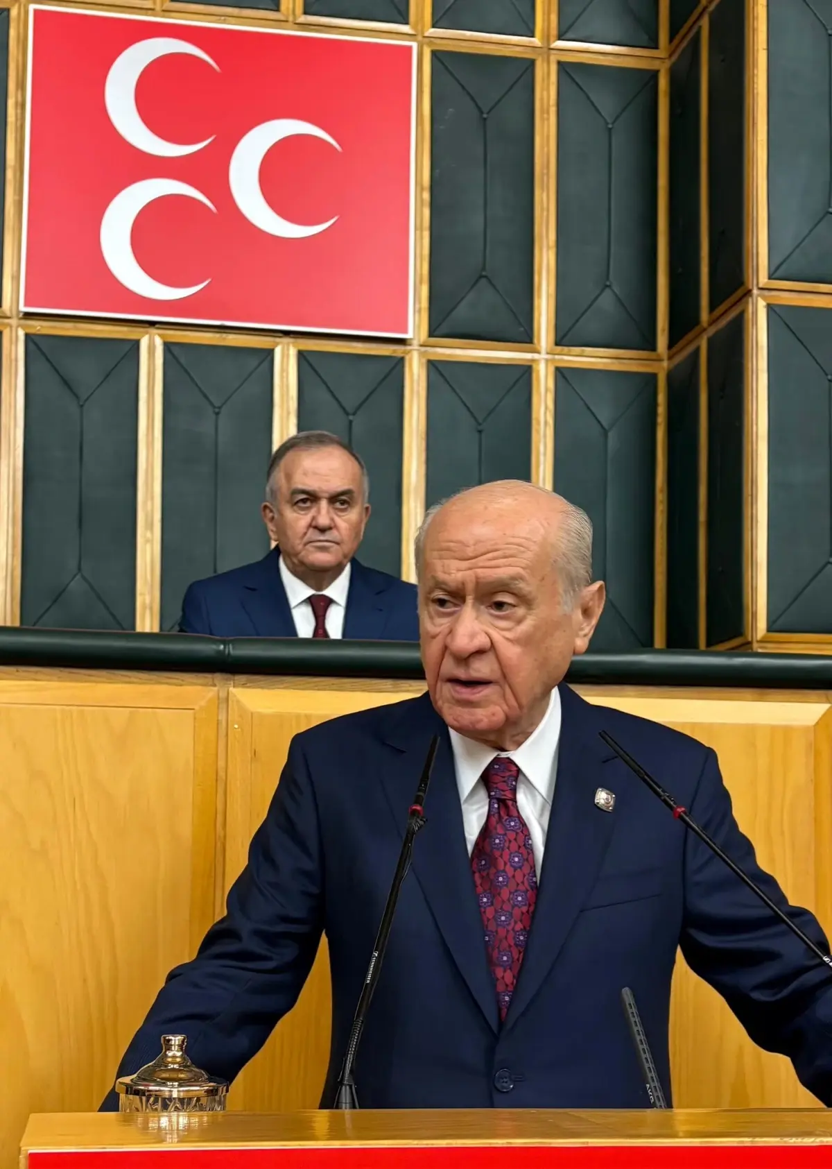 Bahçeli'den Barış ve Diyalog Çağrısı: Savaşların Yerine Çözüm Arayışı