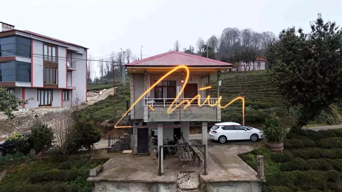 Rize Baba Ocağına LED Işıkla Çizilen İmza Gündemde