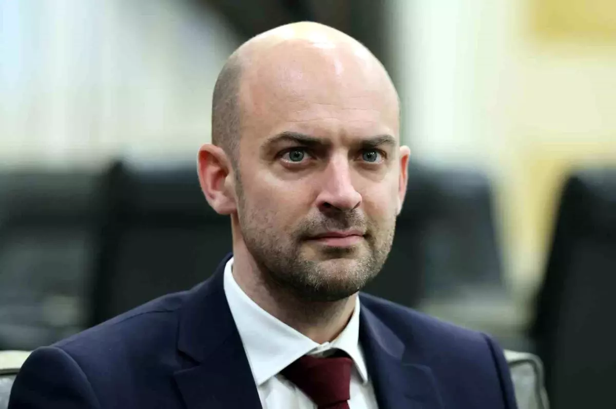 Fransa Dışişleri Bakanı Barrot, İsrail'in Lübnan'a Saldırmasını Uyardı