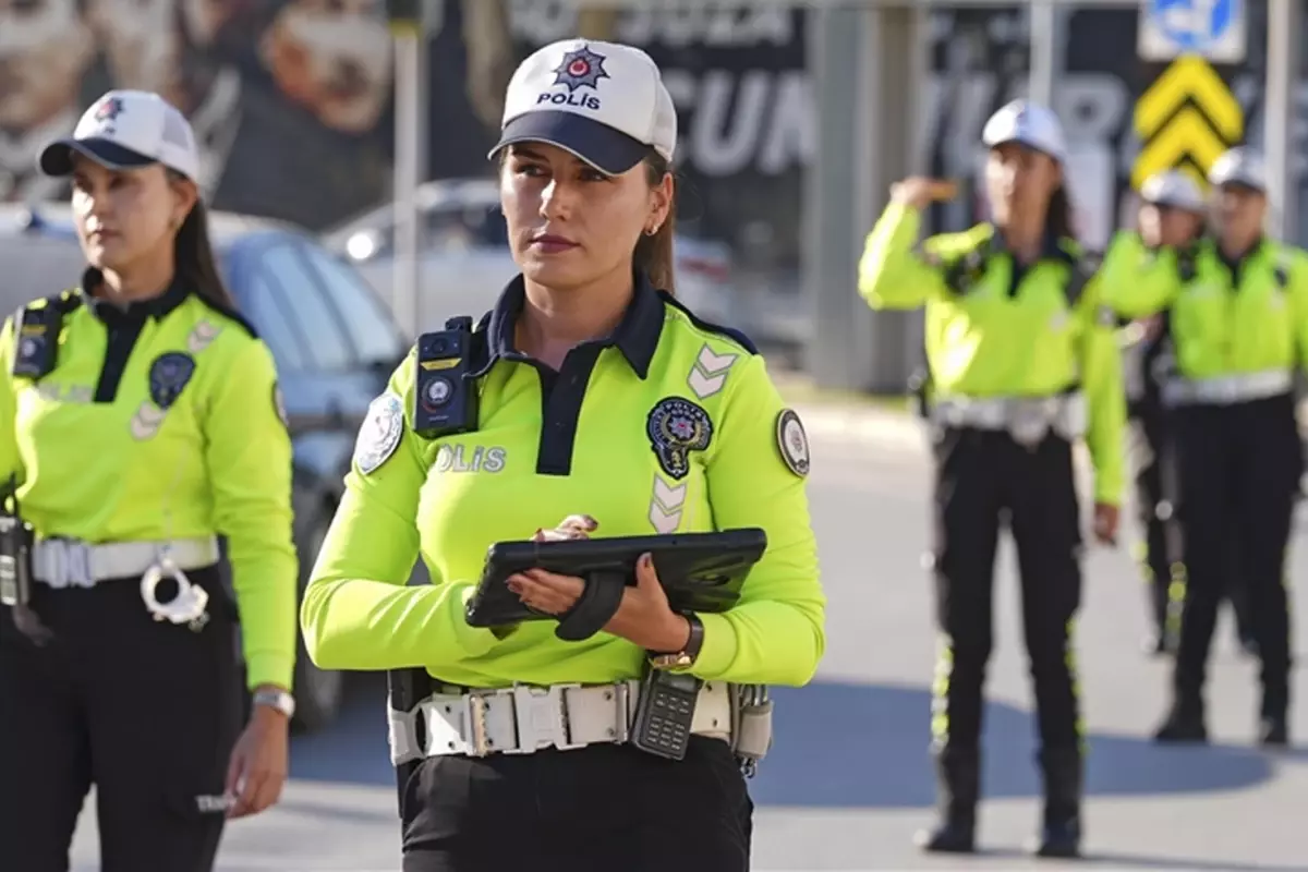 Polis Meslek Kanunu Taslağı Açıklandı: Mesai ve Haklarda Köklü Değişiklikler
