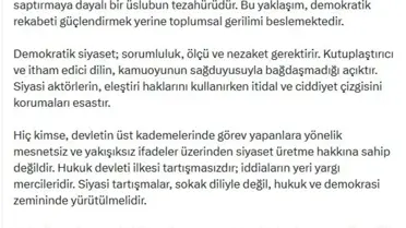 Burhanettin Duran’ın konuşmasından bir kare