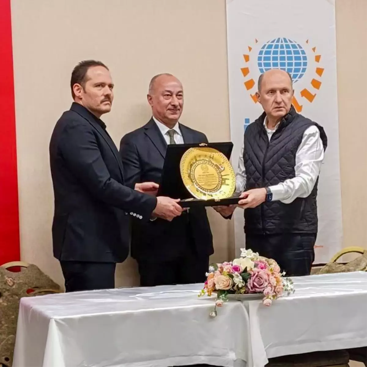 Veni Vidi Göz Sağlık Grubu, Şehit Aileleri ve Gazilere Göz Sağlığı Desteği Sunuyor