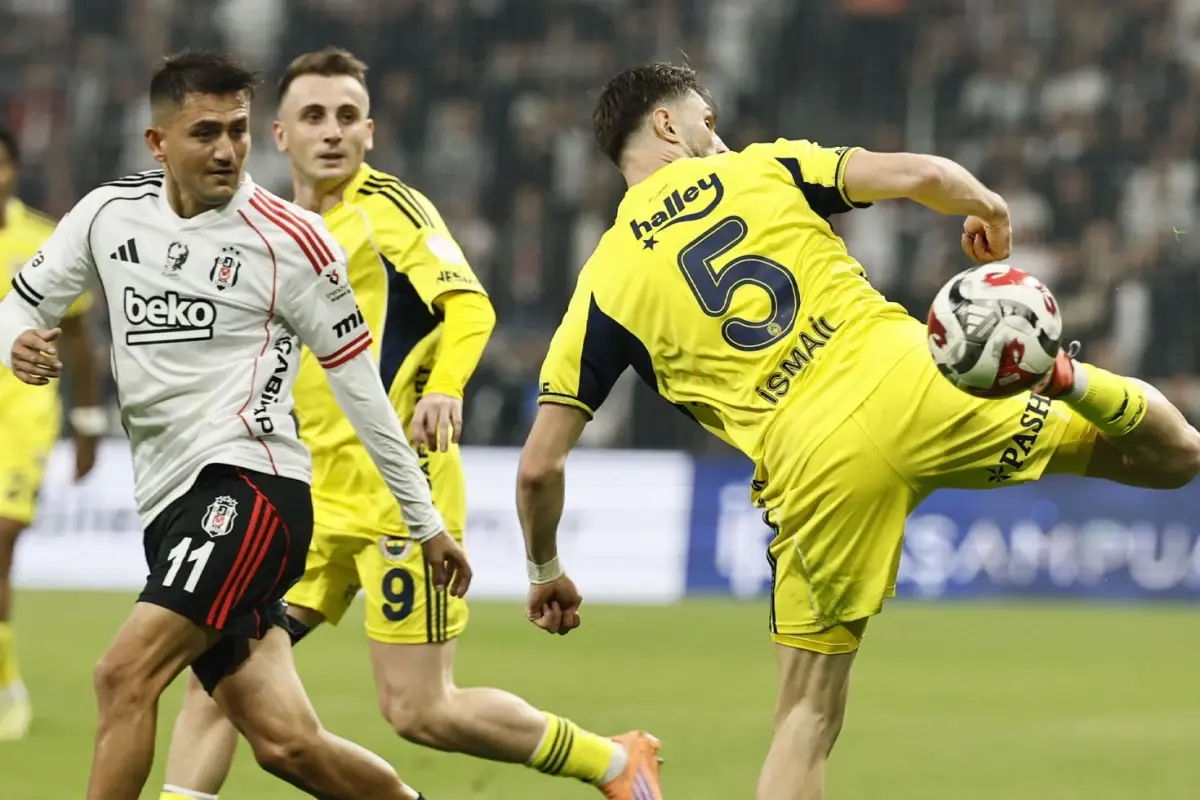 TFF'den Yeni Açıklama: Beşiktaş-Fenerbahçe Derbisi 5-7 Mayıs Tarihlerinde Oynanacak