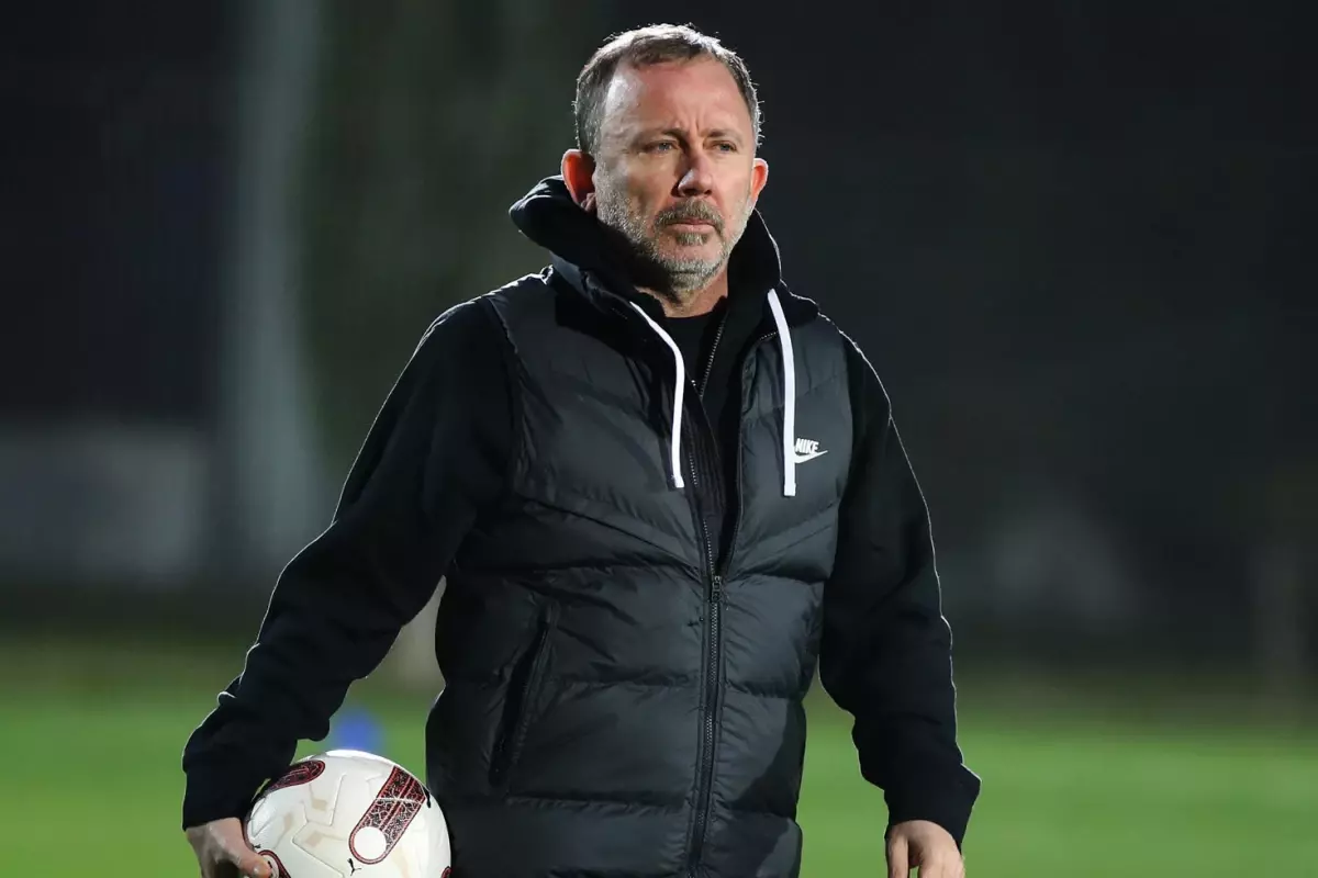 Beşiktaş'ta Şok Değişiklik: Sergen Yalçın Kadroyu Yeniden Şekillendiriyor